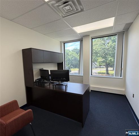 300 Knickerbocker Road Suite 3700, Cresskill, NJ 07626