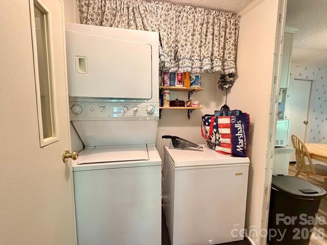 471 Crawford Cemetery Road, Sylva, NC 28779
