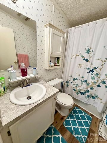 471 Crawford Cemetery Road, Sylva, NC 28779