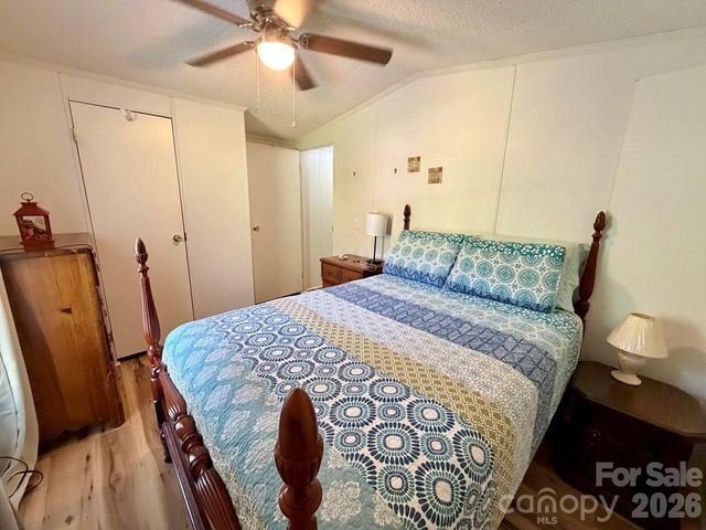471 Crawford Cemetery Road, Sylva, NC 28779