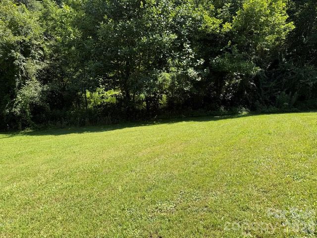 471 Crawford Cemetery Road, Sylva, NC 28779
