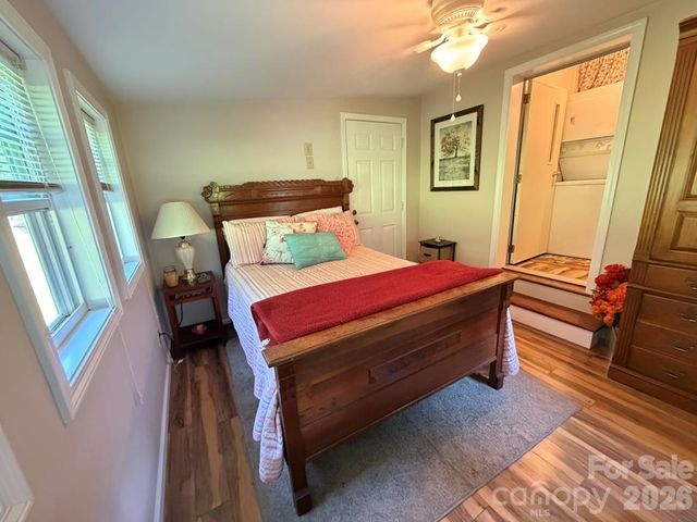 471 Crawford Cemetery Road, Sylva, NC 28779