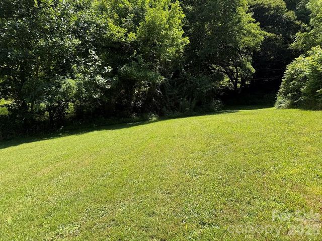 471 Crawford Cemetery Road, Sylva, NC 28779