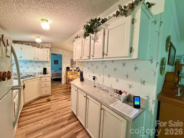 471 Crawford Cemetery Road, Sylva, NC 28779