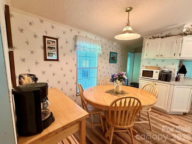 471 Crawford Cemetery Road, Sylva, NC 28779