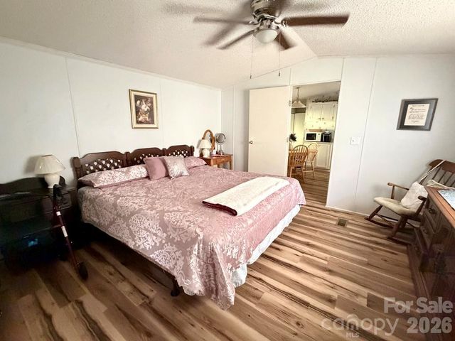 471 Crawford Cemetery Road, Sylva, NC 28779