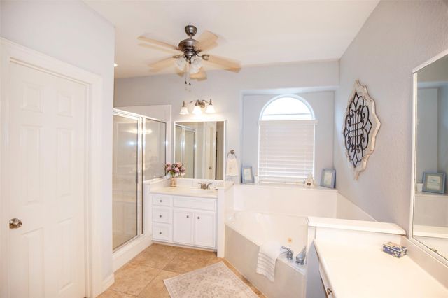 2213 Jernigan Ford, Dickinson, TX 77539