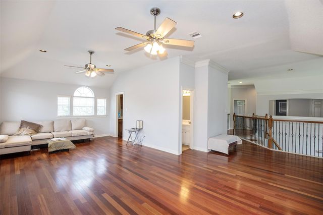 2213 Jernigan Ford, Dickinson, TX 77539