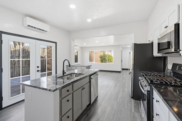 1111 Iron Avenue SW, Albuquerque, NM 87102