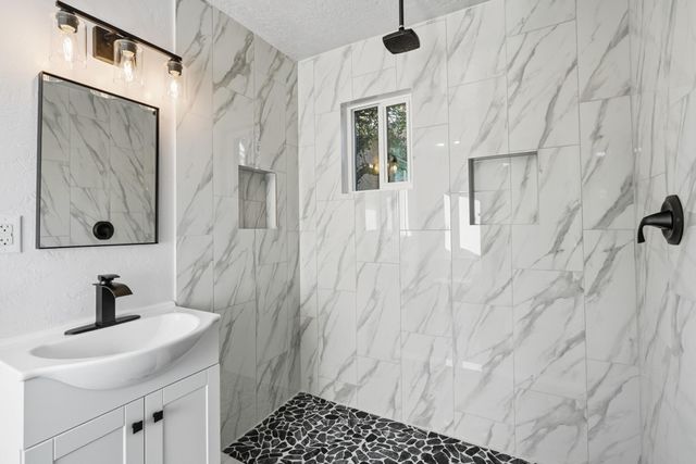 1111 Iron Avenue SW, Albuquerque, NM 87102