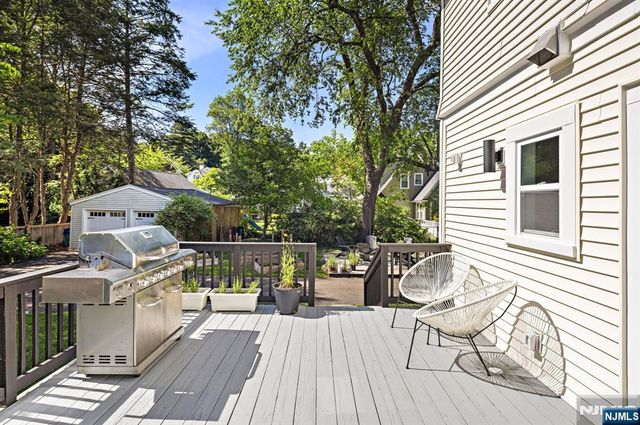 42 Forest Road, Glen Rock, NJ 07452