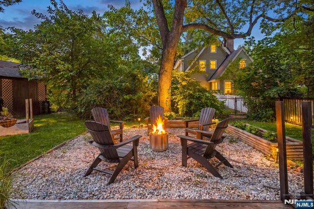 42 Forest Road, Glen Rock, NJ 07452