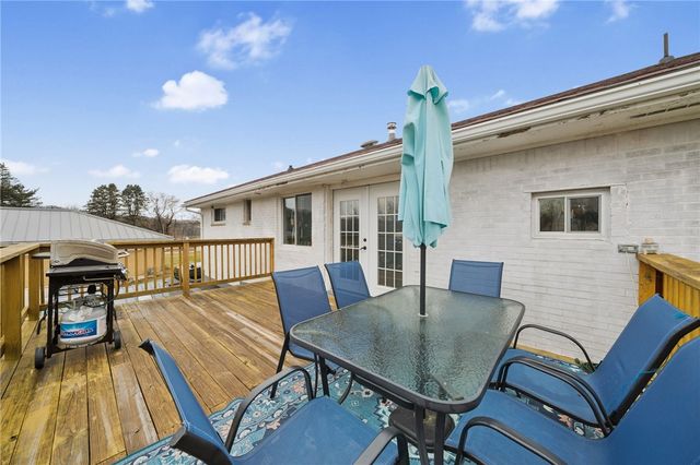 980 Renton Rd, Plum Boro, PA 15239