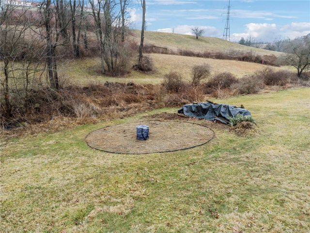 980 Renton Rd, Plum Boro, PA 15239