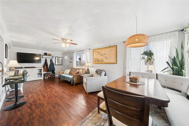 980 Renton Rd, Plum Boro, PA 15239