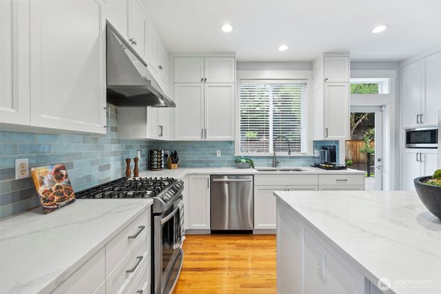 34415 SE Burke Street, Snoqualmie, WA 98065