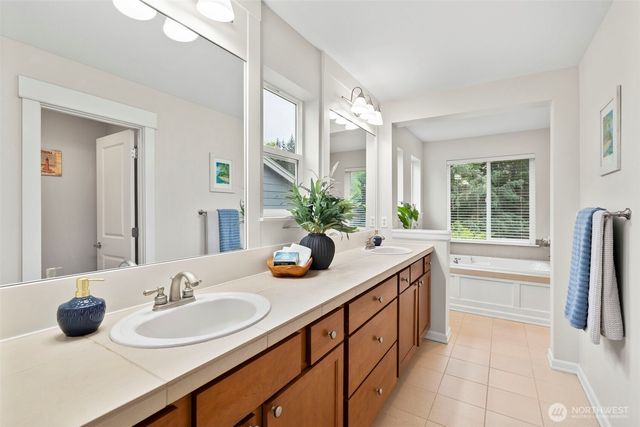 34415 SE Burke Street, Snoqualmie, WA 98065