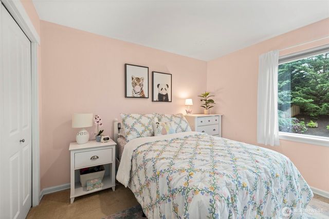 34415 SE Burke Street, Snoqualmie, WA 98065