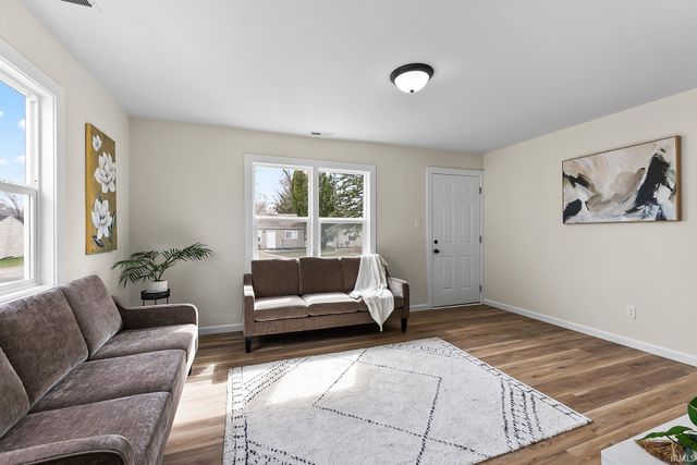 3227 Rodgers Avenue, Fort Wayne, IN 46803