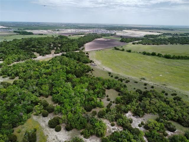000 County Road 315 RD, Jarrell, TX 76537