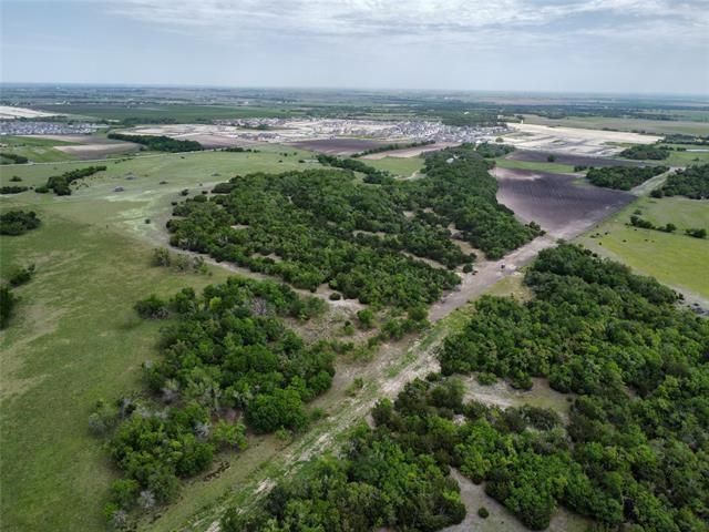 000 County Road 315 RD, Jarrell, TX 76537