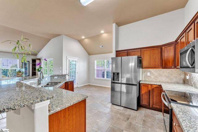 105 Eagles View Court, Easley, SC 29642