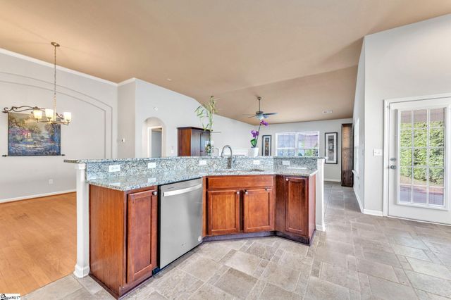 105 Eagles View Court, Easley, SC 29642
