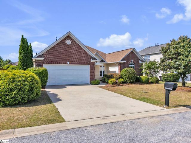 105 Eagles View Court, Easley, SC 29642