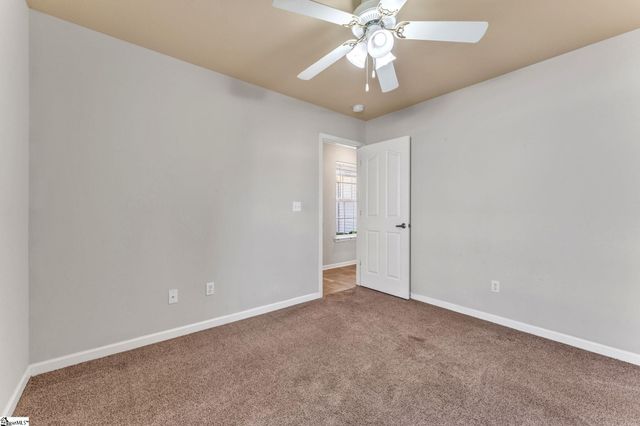 105 Eagles View Court, Easley, SC 29642