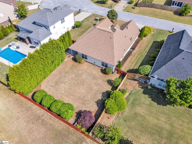 105 Eagles View Court, Easley, SC 29642