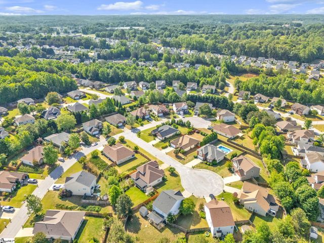 105 Eagles View Court, Easley, SC 29642