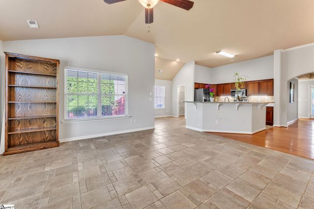 105 Eagles View Court, Easley, SC 29642