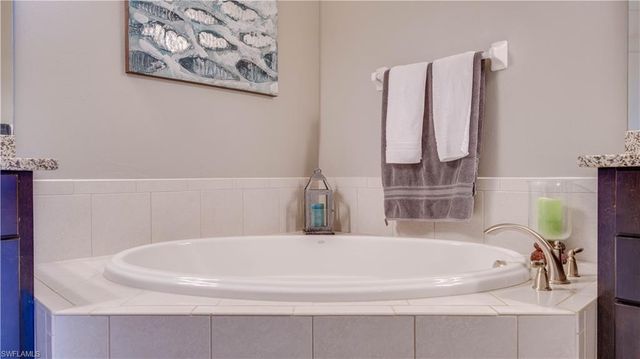 10230 Glastonbury CIR 202, Fort Myers, FL 33913