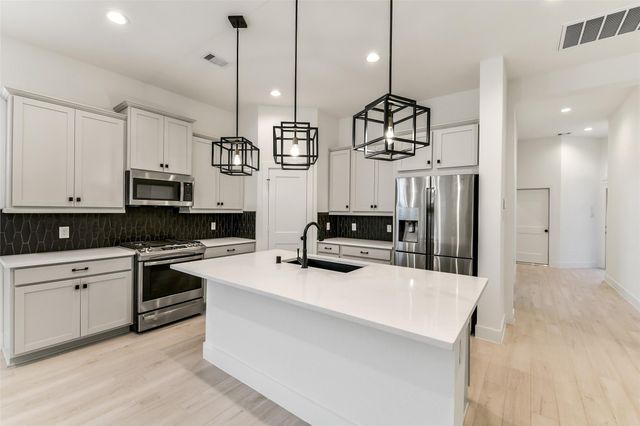 17730 Tree Of Heaven, Conroe, TX 77385