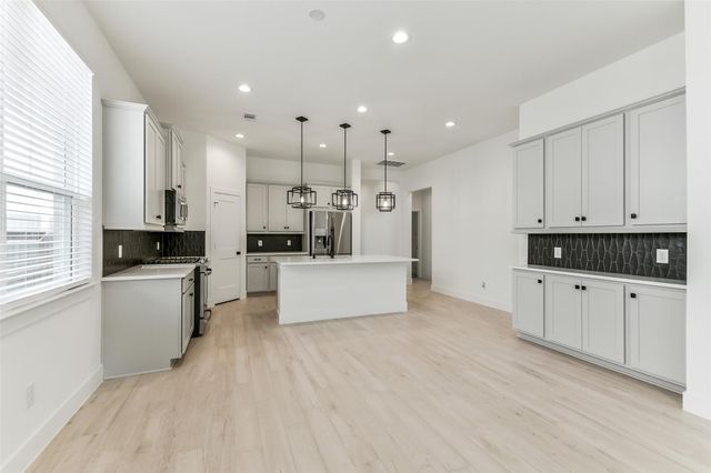 17730 Tree Of Heaven, Conroe, TX 77385