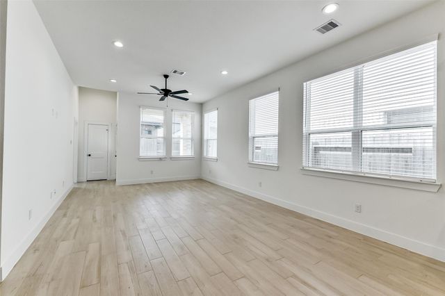 17730 Tree Of Heaven, Conroe, TX 77385