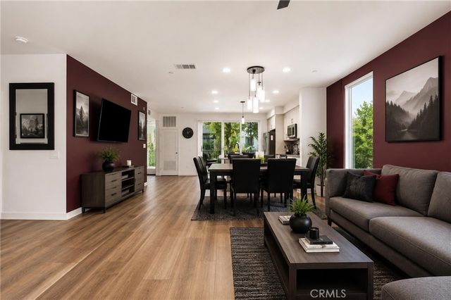 105 Galaxie, Covina, CA 91723