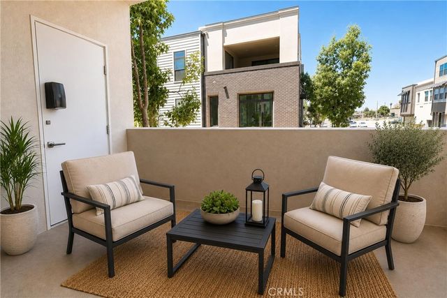 105 Galaxie, Covina, CA 91723