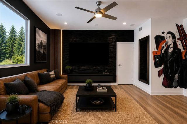 105 Galaxie, Covina, CA 91723