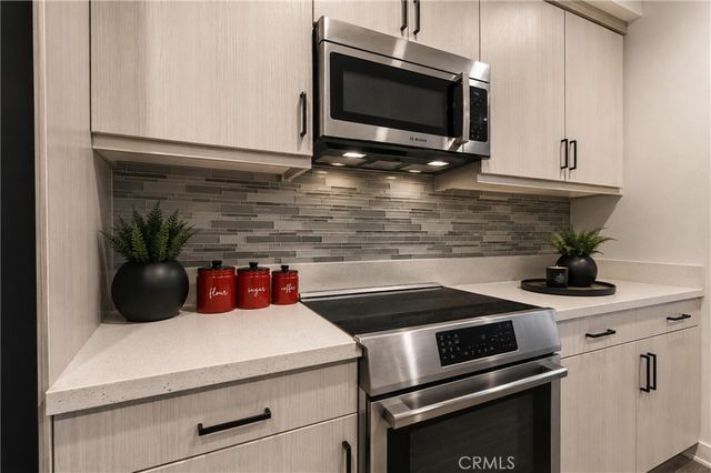 105 Galaxie, Covina, CA 91723