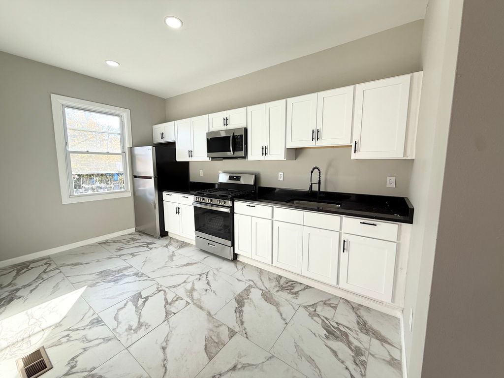 41 Howe Street, New Haven, CT 06511