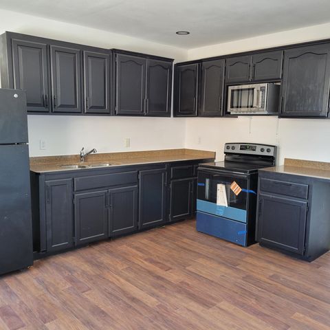 205 Elm Avenue SE, Montgomery, MN 56069