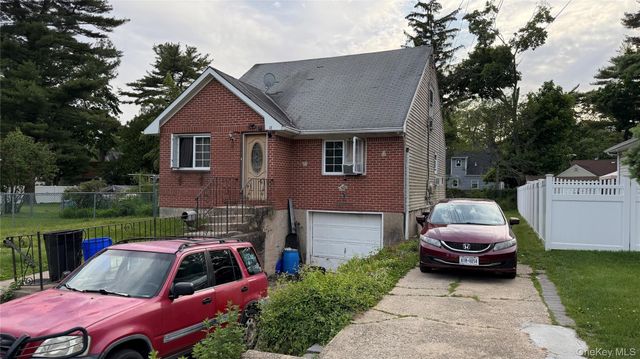 18 Pennsylvania Avenue, Brentwood, NY 11717