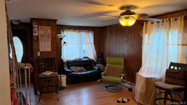 18 Pennsylvania Avenue, Brentwood, NY 11717