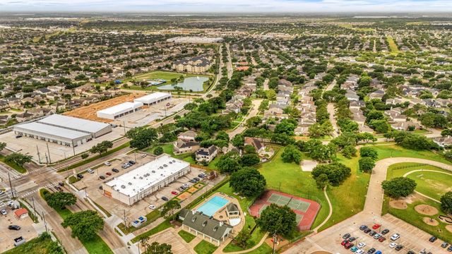 6123 Old Farmhouse Lane, Katy, TX 77449