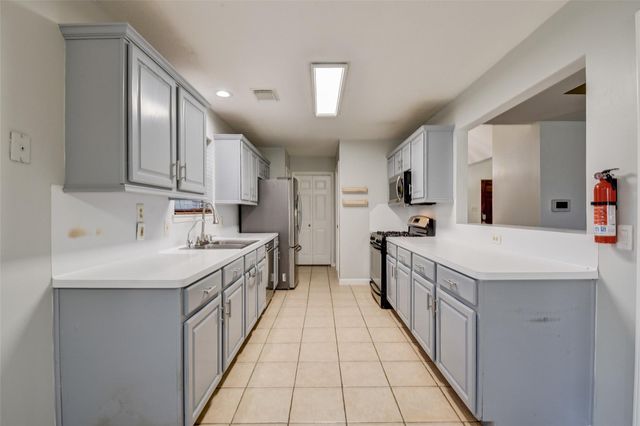 6123 Old Farmhouse Lane, Katy, TX 77449