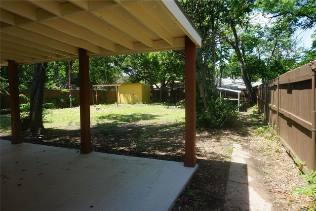 1706 N Ricketts Street, Sherman, TX 75092