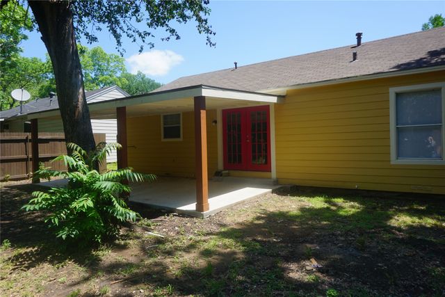 1706 N Ricketts Street, Sherman, TX 75092