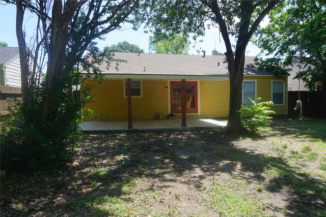 1706 N Ricketts Street, Sherman, TX 75092