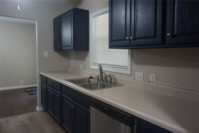 1706 N Ricketts Street, Sherman, TX 75092